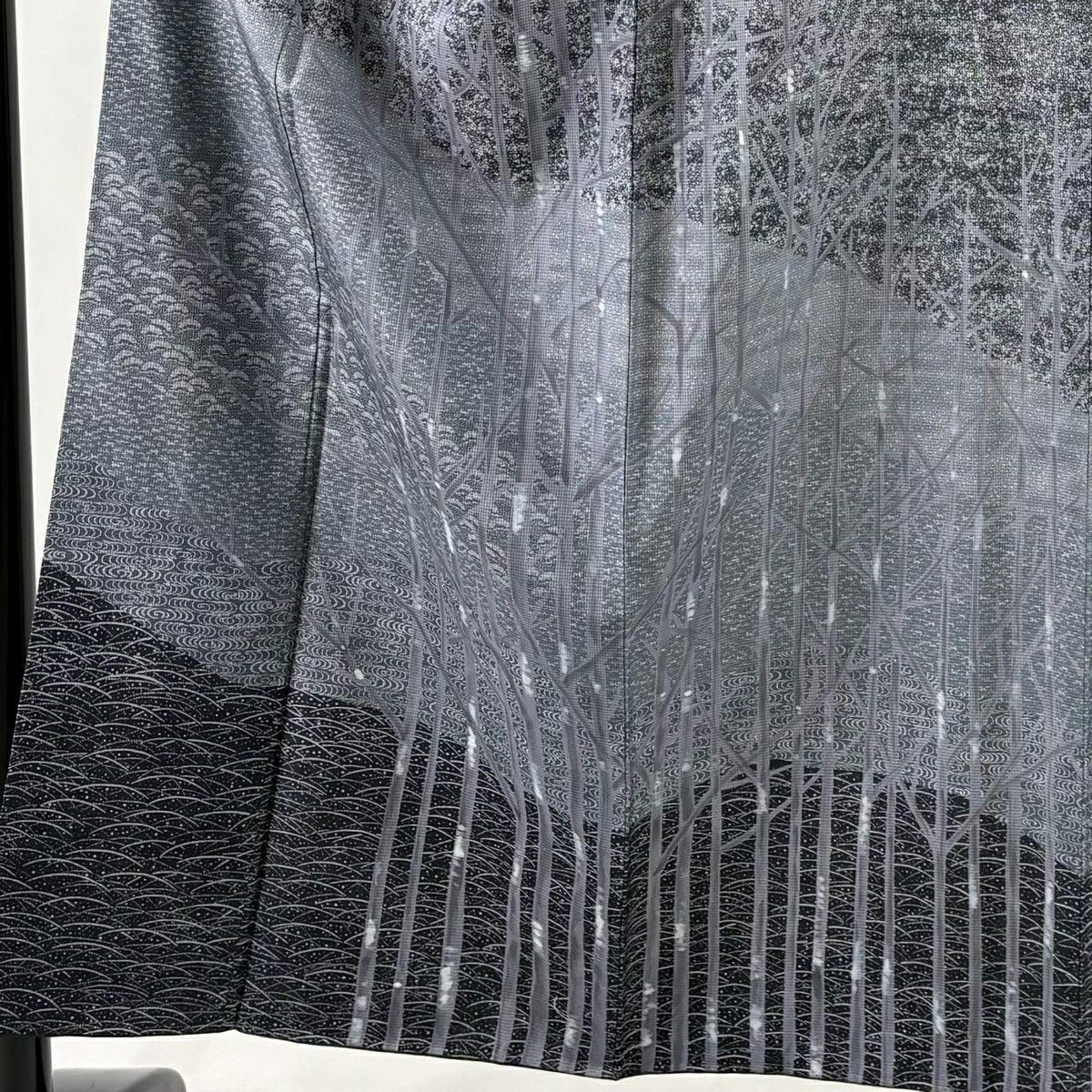 【美品】訪問服 身長154cm 袖長64cm M 雙層 大島紬織地 落款あり 證書あり 樹木 松樹 灰紫 純蠶絲 名品級