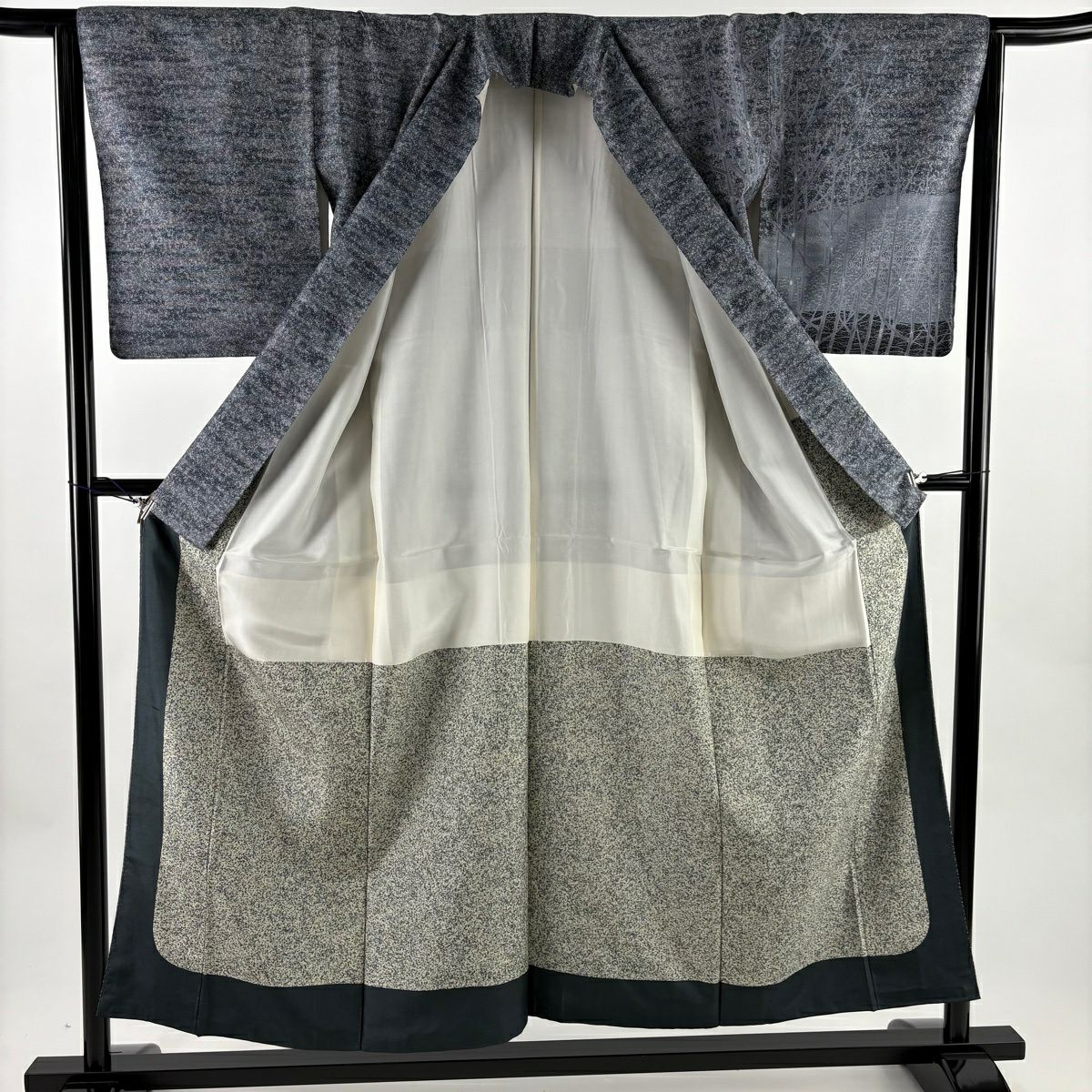 【美品】訪問服 身長154cm 袖長64cm M 雙層 大島紬織地 落款あり 證書あり 樹木 松樹 灰紫 純蠶絲 名品級