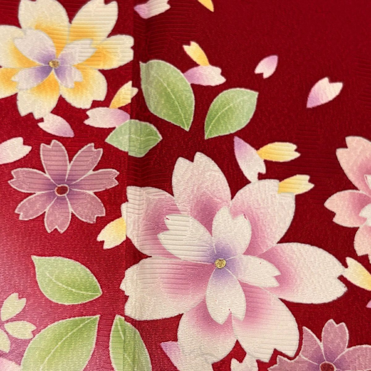 【美品】振袖禮服 身長158.5cm 袖長67.5cm L 雙層 鈴乃屋 花花瓣 金彩裝飾 染分 紅 純蠶絲 名品級