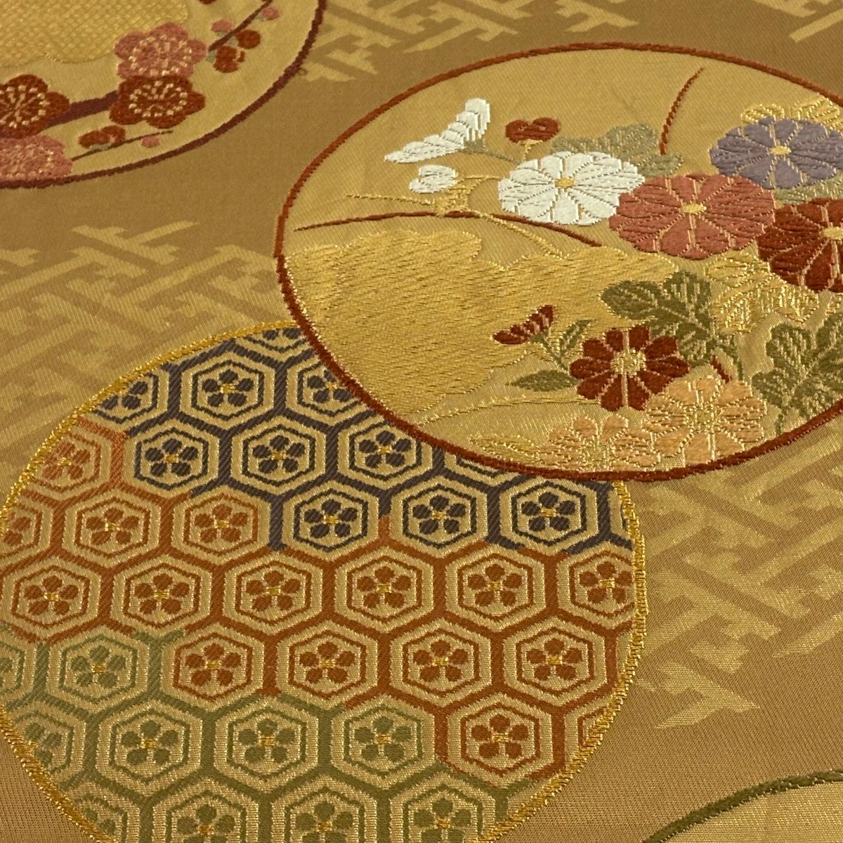 【美品】 袋帶 名品級 落款あり 本家加納 關西裁縫 圓文 草花紋刺繡 金絲 山吹茶 六通 純蠶絲
