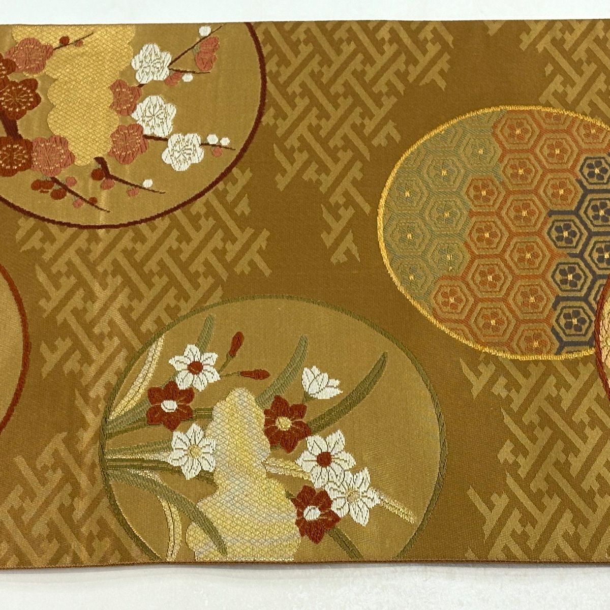 【美品】 袋帶 名品級 落款あり 本家加納 關西裁縫 圓文 草花紋刺繡 金絲 山吹茶 六通 純蠶絲
