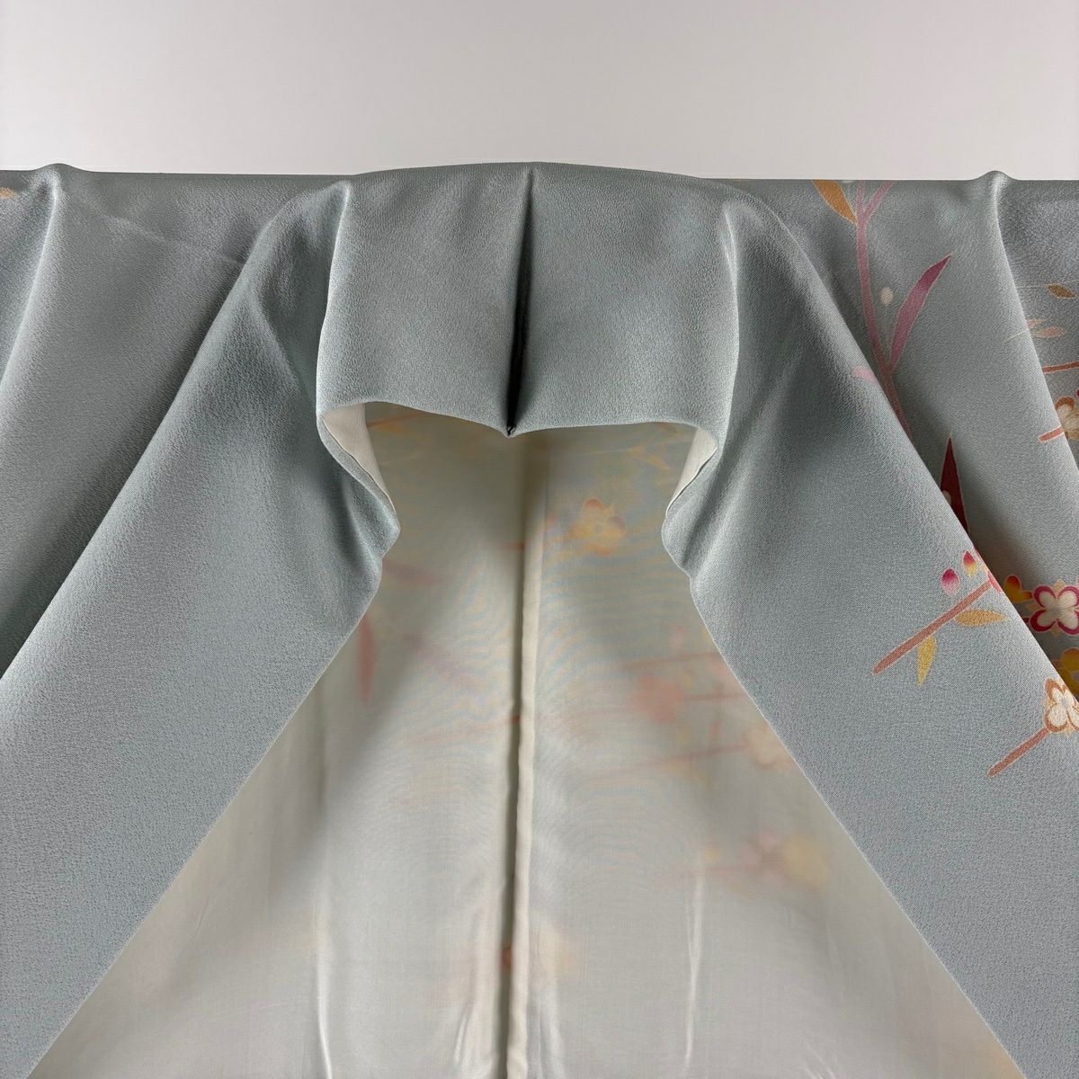 【美品】訪問服 身長165cm 袖長67cm M 雙層 落款あり 枝花 漸層 水色 純蠶絲 逸品級