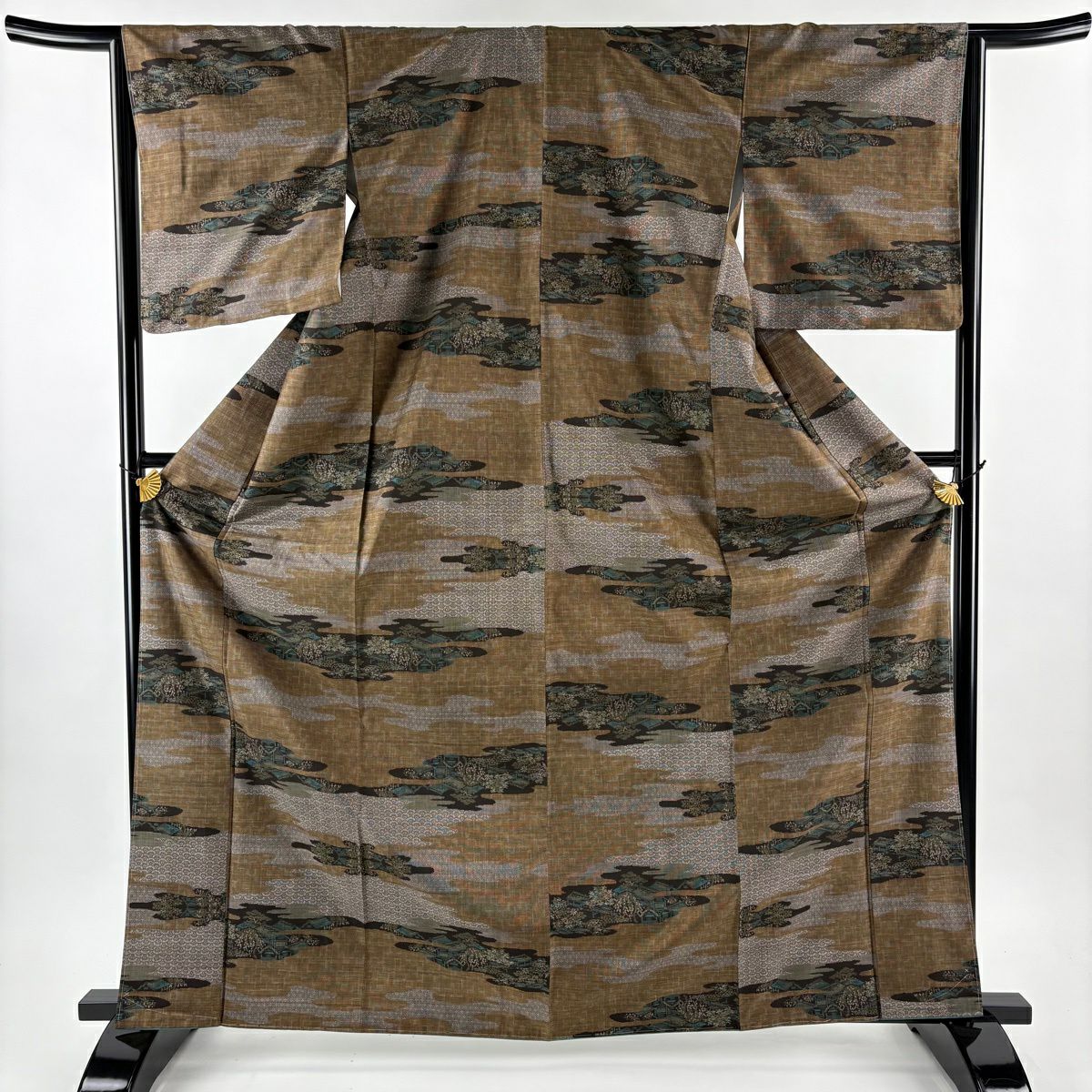 【美品】 大島紬織 身長166.5cm 袖長65.5cm M 雙層 純泥染 證書附帶 霞 建物 茶 正蠶絲 逸品級