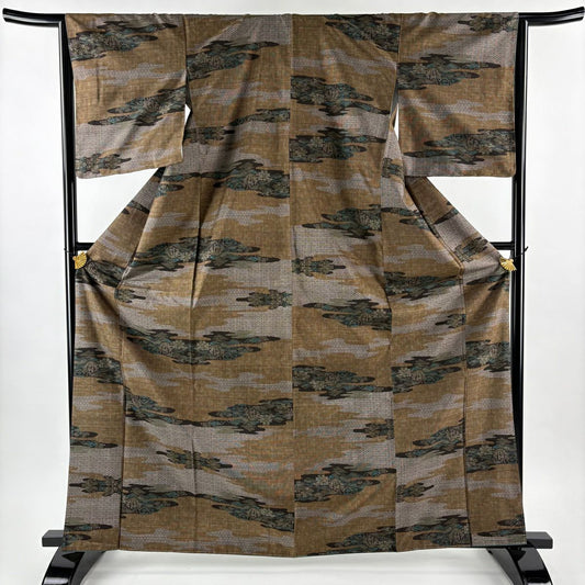 【美品】 大島紬織 身長166.5cm 袖長65.5cm M 雙層 純泥染 證書附帶 霞 建物 茶 正蠶絲 逸品級