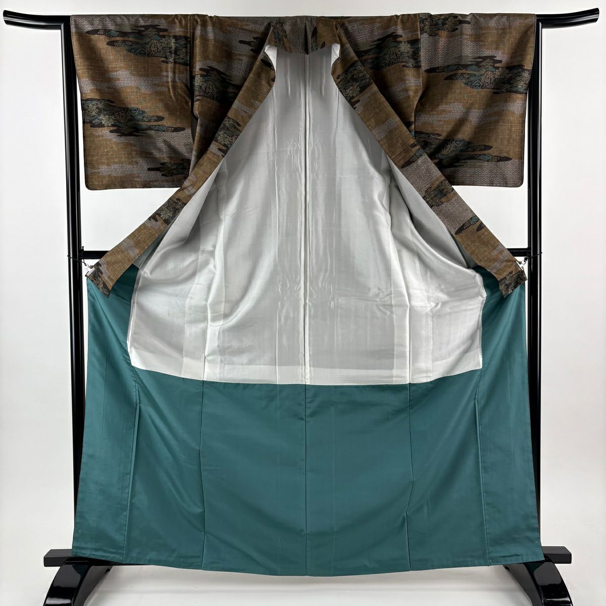【美品】 大島紬織 身長166.5cm 袖長65.5cm M 雙層 純泥染 證書附帶 霞 建物 茶 正蠶絲 逸品級