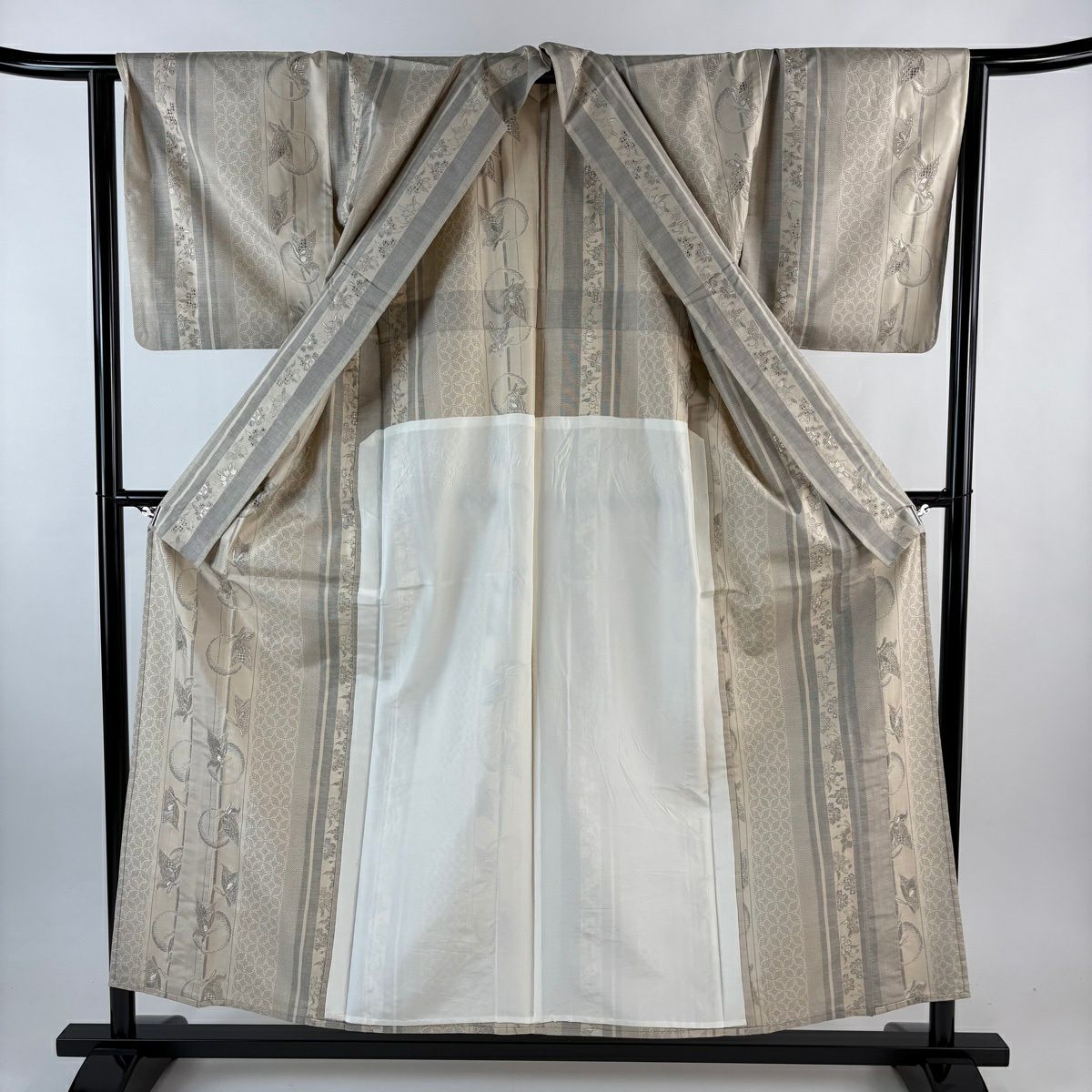 小紋 身長154.5cm 袖長64.5cm M 單層 紬織織 蝶 櫻花 刺繡 金金箔 淺茶 純蠶絲 名品級