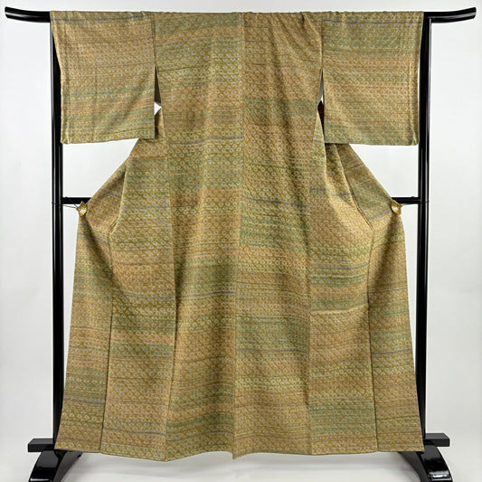 【美品】 小紋 身長161.5cm 袖長67cm M 雙層 紬織織 幾何學圖案 條紋 絞染 黃土 純蠶絲 名品級
