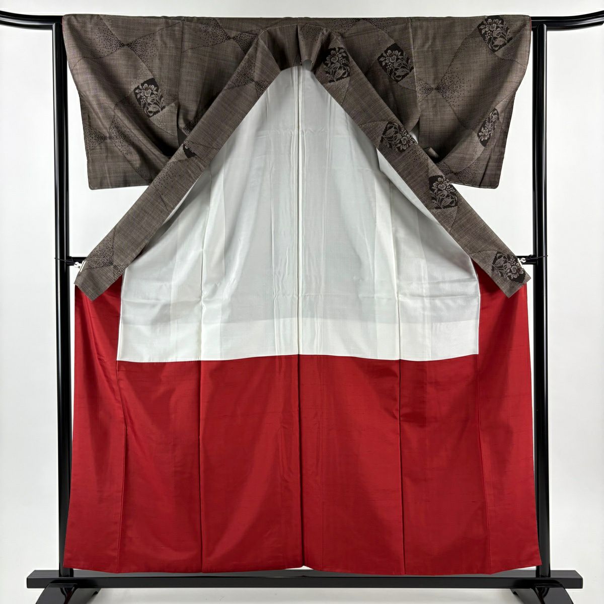 【美品】 大島紬織 身長158.5cm 袖長62.5cm S 雙層 純泥染 證書附帶 草花紋幾何圖案 焦茶 純蠶絲 優品級