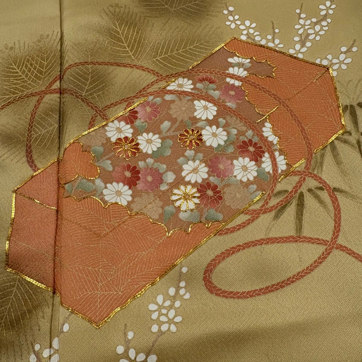 色留袖禮服 身長159.5cm 袖長65cm M 雙層 文箱 松樹竹子梅花 金銀彩 金絲 米色 純蠶絲 秀品級 三つ紋
