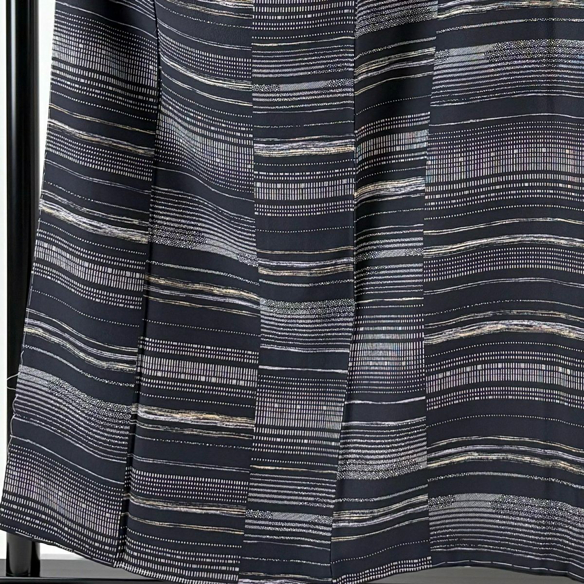 【美品】 小紋 身長156.5cm 袖長66cm M 雙層 縞 幾何圖案 墨色 純蠶絲 秀品級