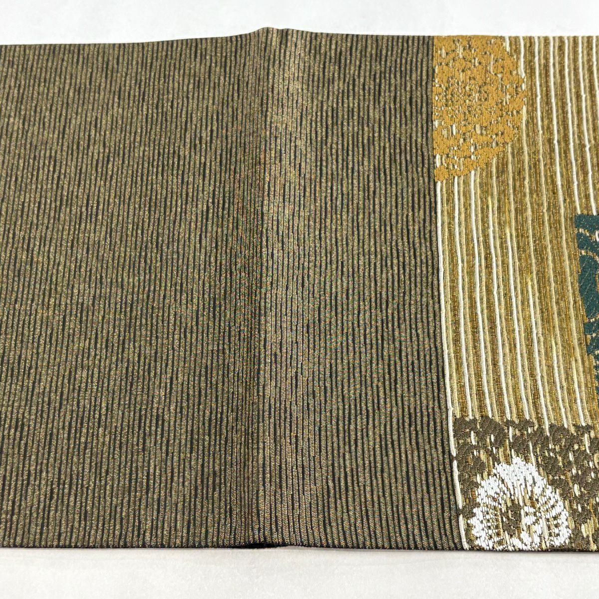 【美品】 袋帶 秀品級 花兔 草花紋刺繡 金線 抹茶 深綠 六通 純蠶絲