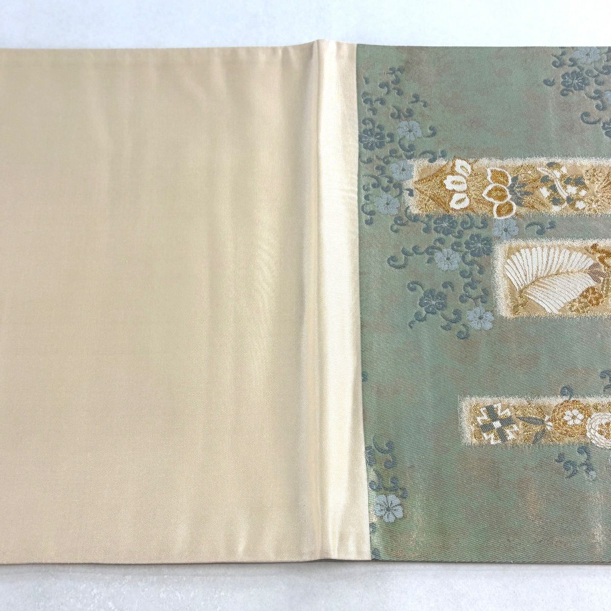 【美品】 袋帶 秀品級 寶盡くし 松樹竹子梅花 金金箔 淺綠 六通 純蠶絲