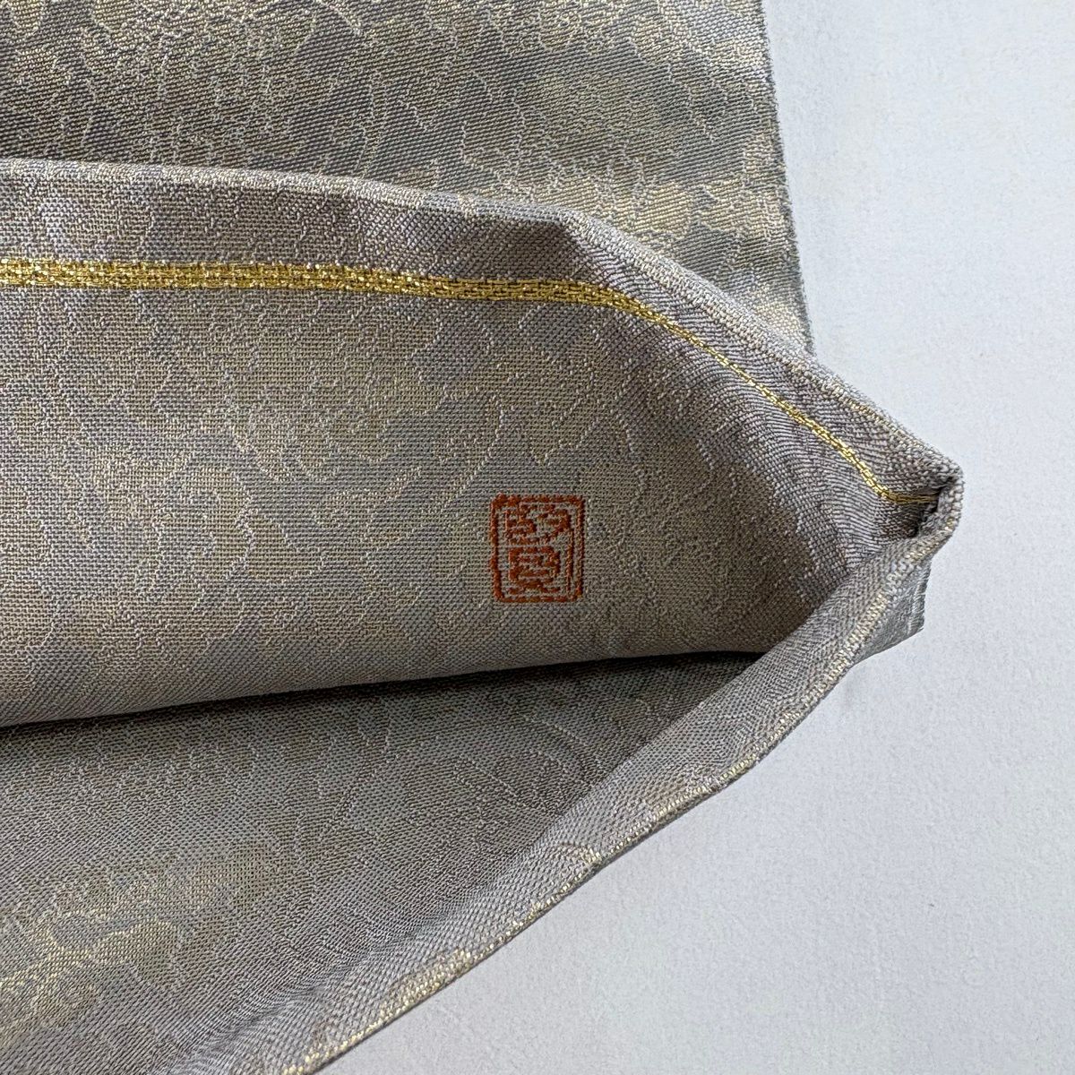 【美品】 袋帶 秀品級 落款 花唐草紋 草花紋 金金箔 金絲 灰色 大鼓圖案 純蠶絲