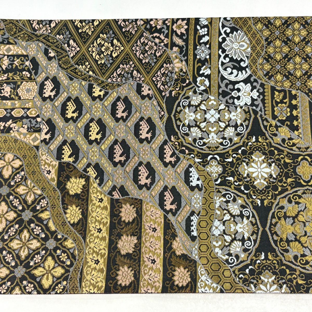 【美品】 袋帶 逸品級 金箔屋清兵衛 落款 華紋 花唐草紋 本金金箔 刺繡 墨 全通 純蠶絲
