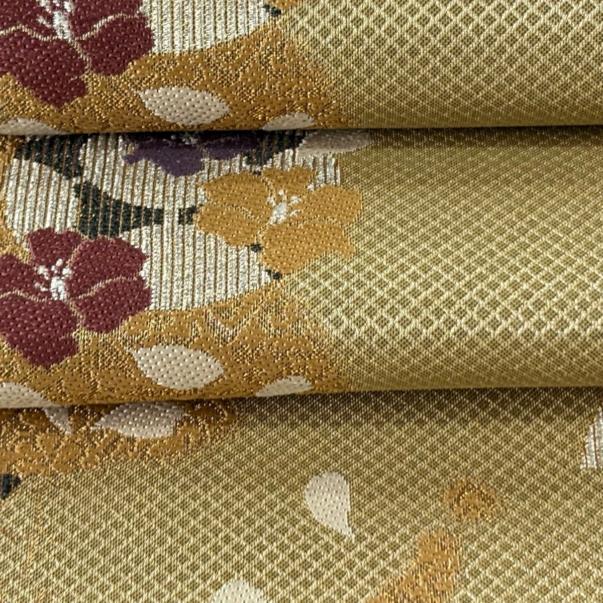 【美品】 袋帶 逸品級 足球 櫻花 刺繡 金銀彩 米色 六通 純蠶絲
