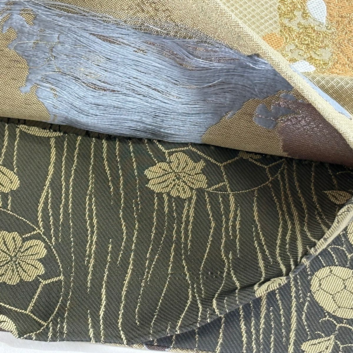 【美品】 袋帶 逸品級 足球 櫻花 刺繡 金銀彩 米色 六通 純蠶絲