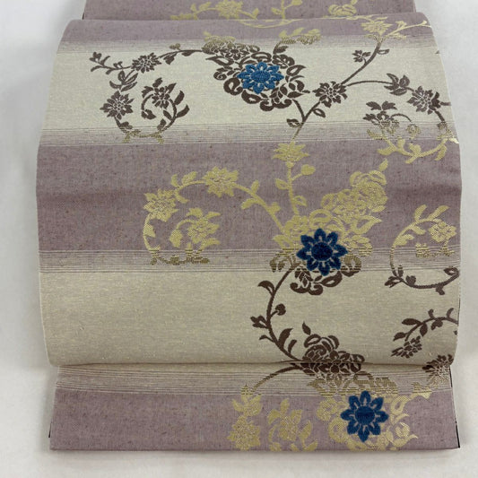 【美品】 袋帶 名古屋帶 逸品級 想屋 花唐草紋 段紋 刺繡 灰紫 純蠶絲