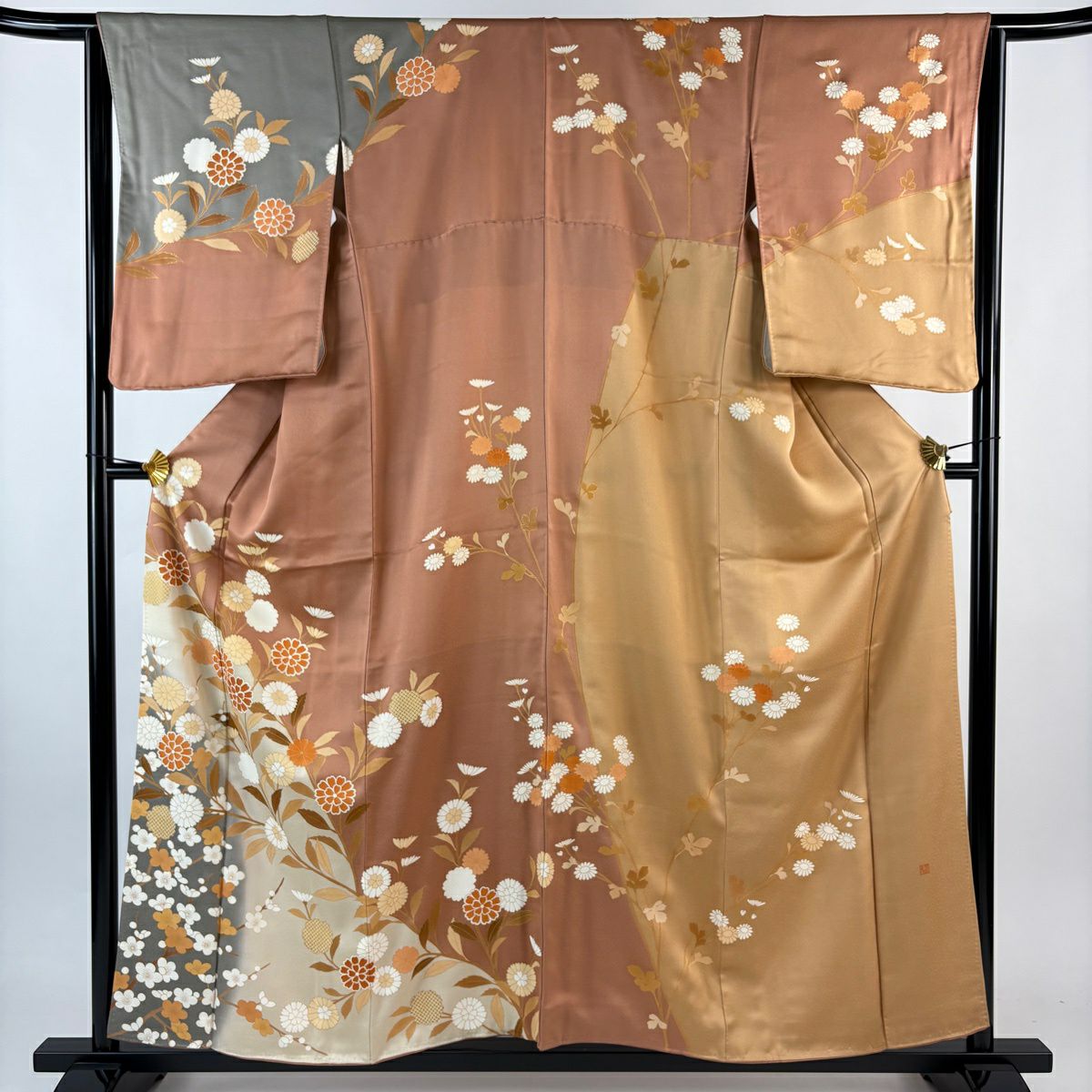 【美品】訪問服 身長157cm 袖長64.5cm M 雙層 落款あり 草花紋紋 枝梅花 金彩裝飾 染分 粉米色 純蠶絲 秀品級