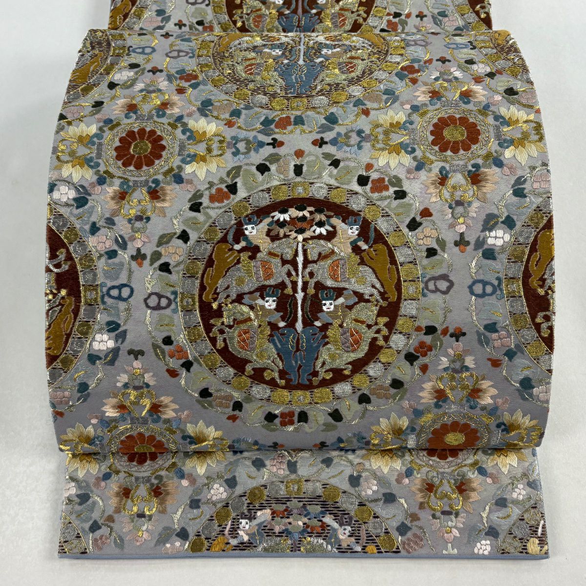 【美品】 袋帶 逸品級 連珠狩獵紋 草花紋刺繡 金銀彩 灰茶 六通 純蠶絲