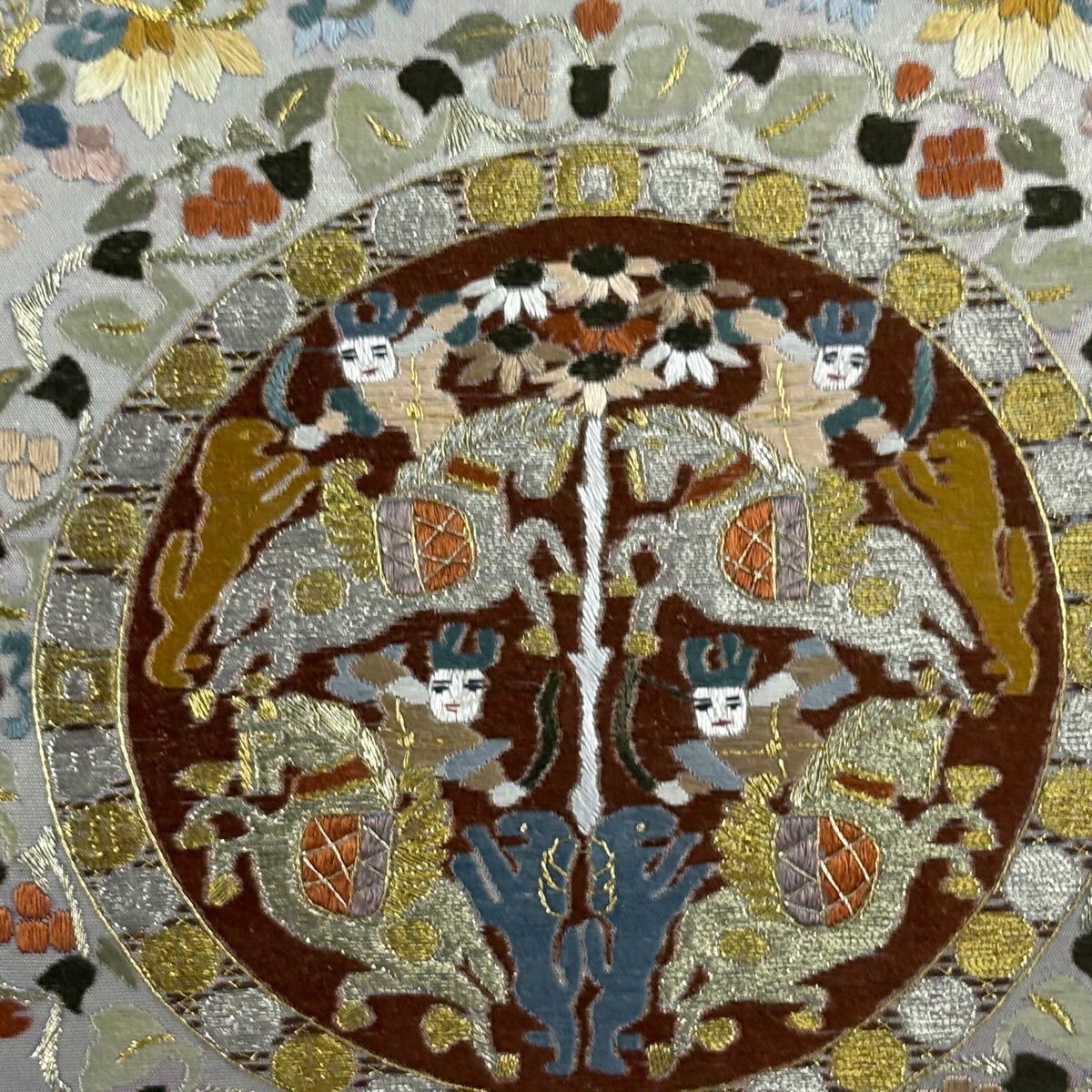 【美品】 袋帶 逸品級 連珠狩獵紋 草花紋刺繡 金銀彩 灰茶 六通 純蠶絲