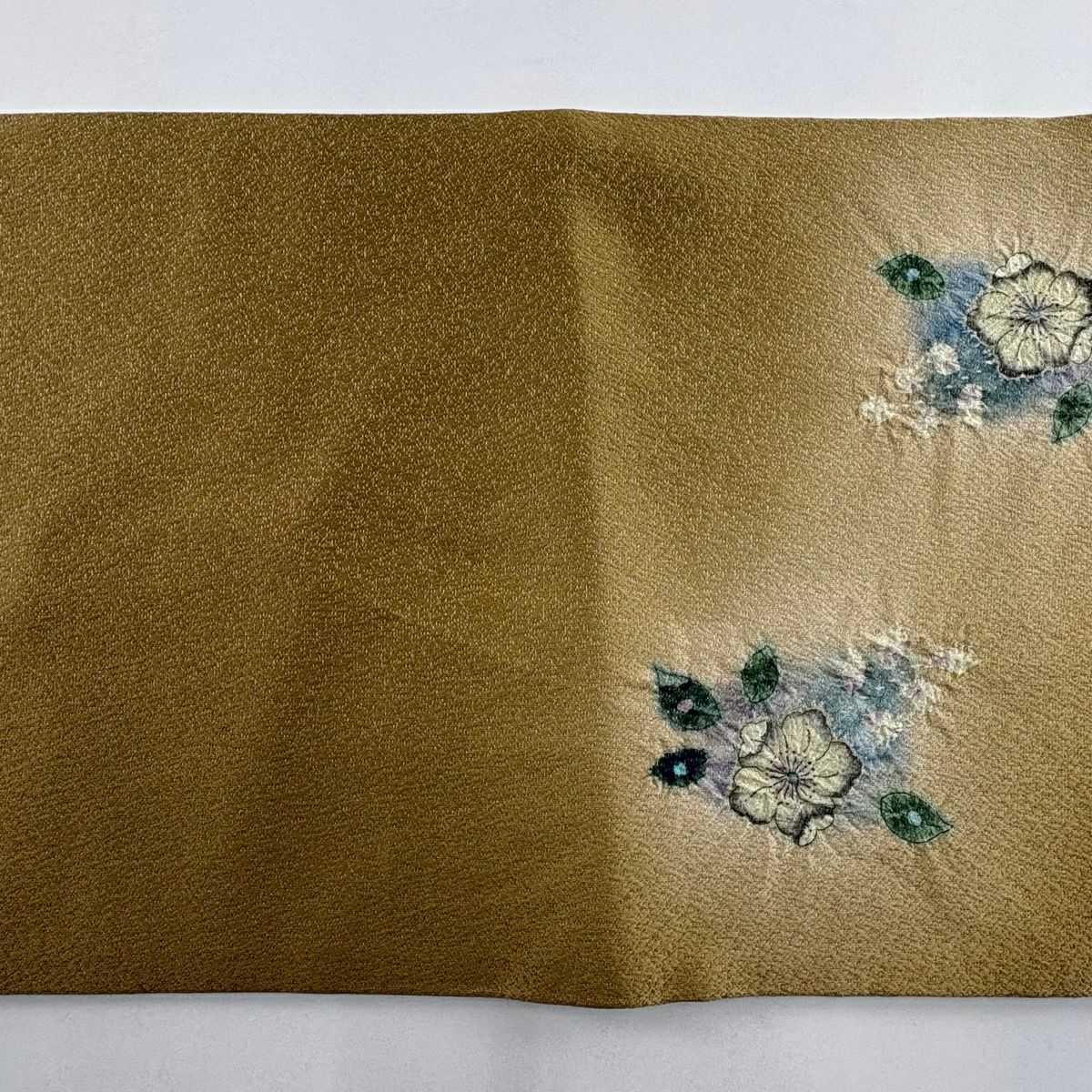 【美品】 袋帶 名品級 附落款 草花紋 銀線 山吹茶 純蠶絲 お太鼓圖案