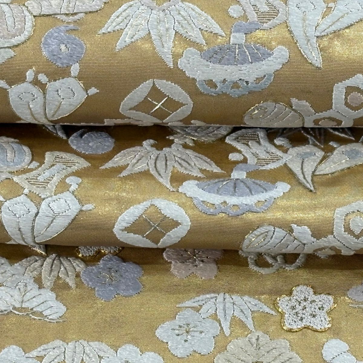 袋帶 逸品級 松樹竹子梅花 寶盡くし 金銀絲 刺繡 金色 大鼓圖案 純蠶絲