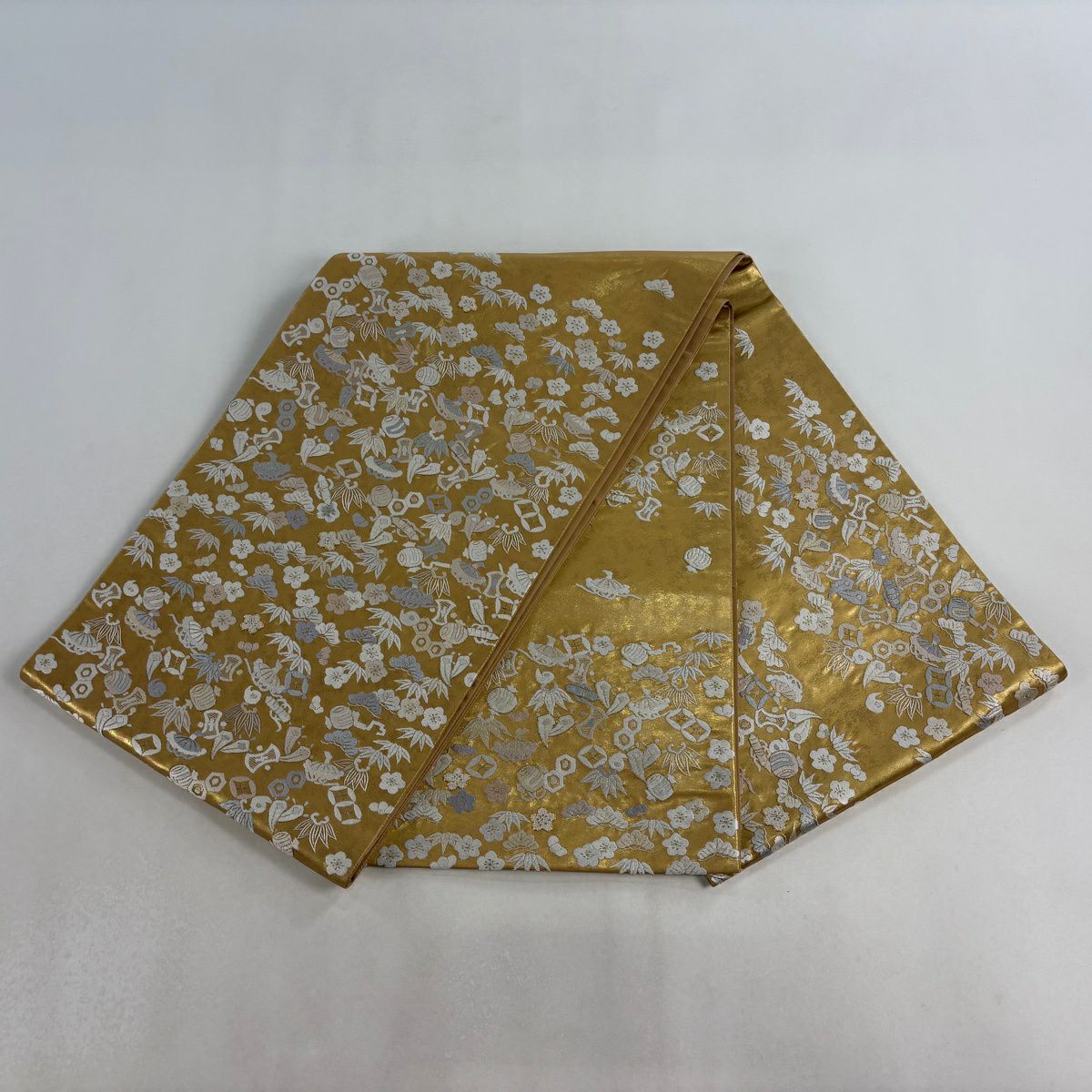 袋帶 逸品級 松樹竹子梅花 寶盡くし 金銀絲 刺繡 金色 大鼓圖案 純蠶絲