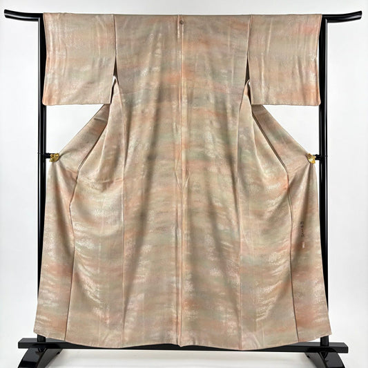 【美品】 小紋 身長156cm 袖長64cm M 雙層 押田正義 落款あり 地紋 霞 粉色米色 純蠶絲 名品級 一つ紋