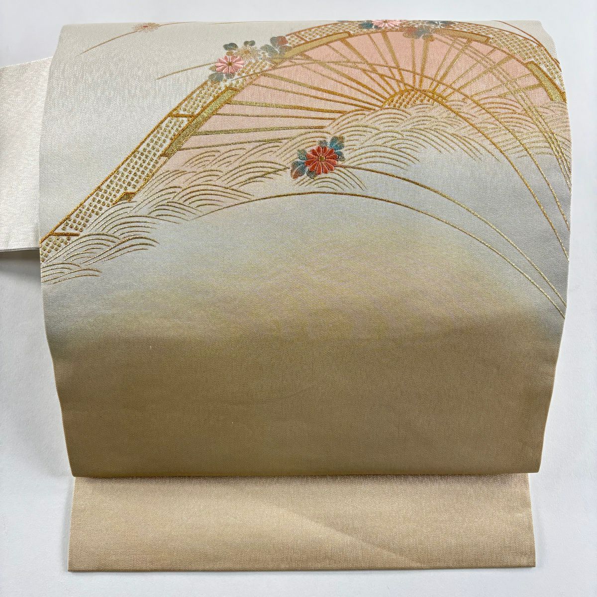 名古屋帶 秀品級 片輪車 菊花 花刺繡 金銀彩 奶油色 純蠶絲