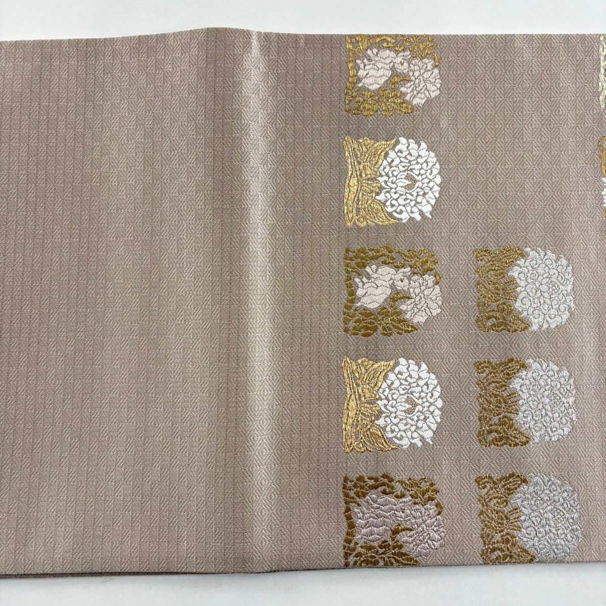 【美品】 袋帶 秀品級 牡丹 花兔 金銀彩 金金箔 淺小豆 六通 純蠶絲