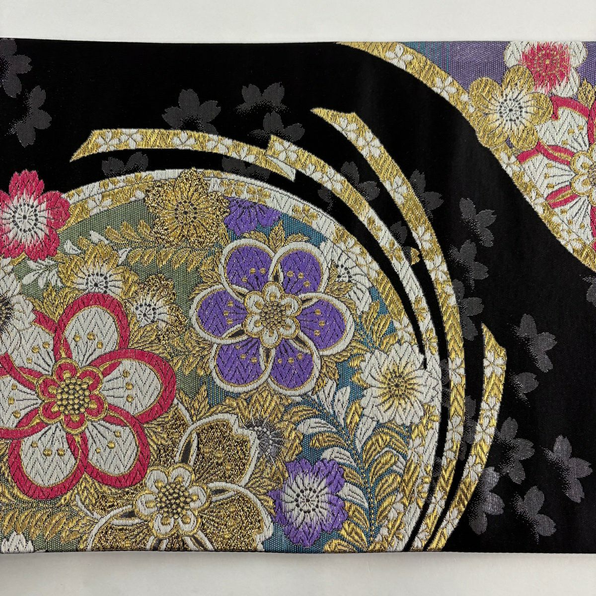 【美品】 袋帶 秀品級 萌希 TWINCOLORE 可逆 櫻花 草花紋 唐織 金金箔 黑 六通 純蠶絲