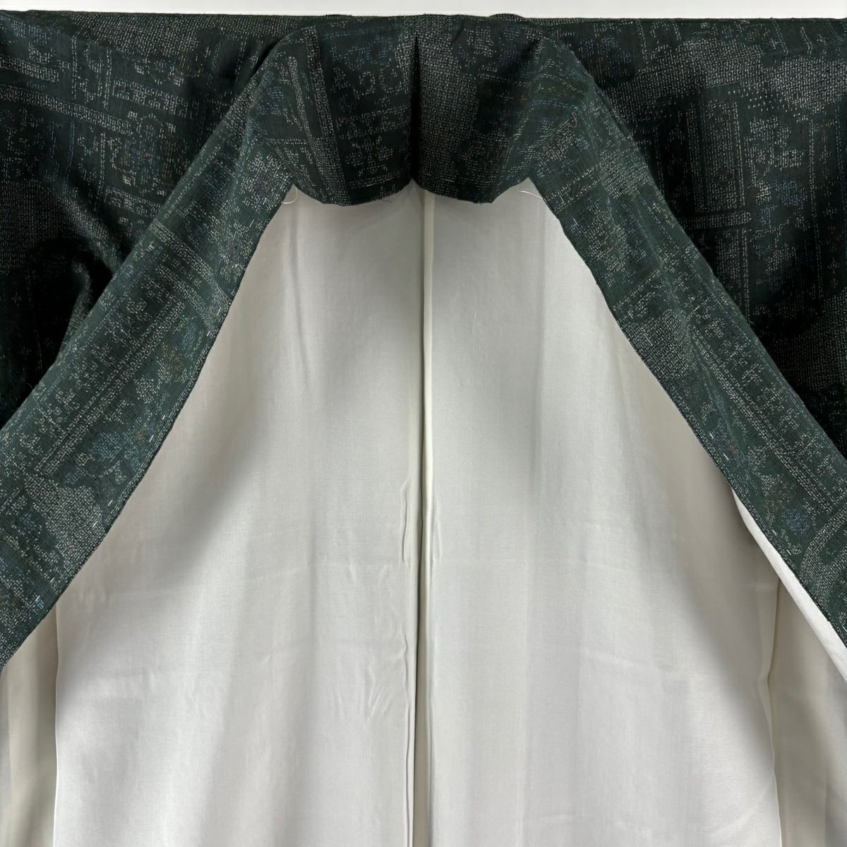 【美品】結城紬織 身長161.5cm 袖長64cm M 雙層 本場結城紬織 證書あり 華紋 唐草紋 綠 純蠶絲 逸品級