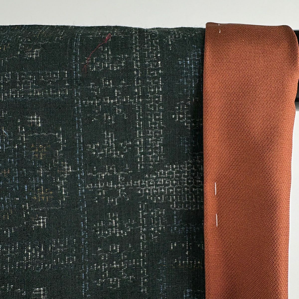 【美品】結城紬織 身長161.5cm 袖長64cm M 雙層 本場結城紬織 證書あり 華紋 唐草紋 綠 純蠶絲 逸品級