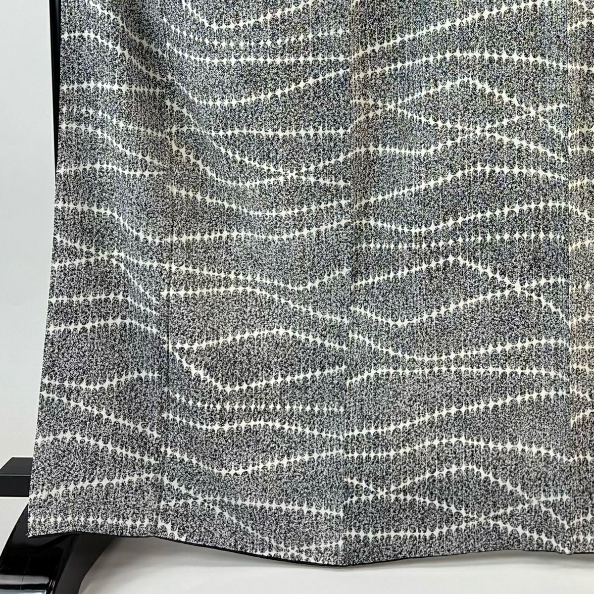 【美品】 小紋 身長164.5cm 袖長65cm M 雙層 幾何學 黑灰 純蠶絲 秀品級