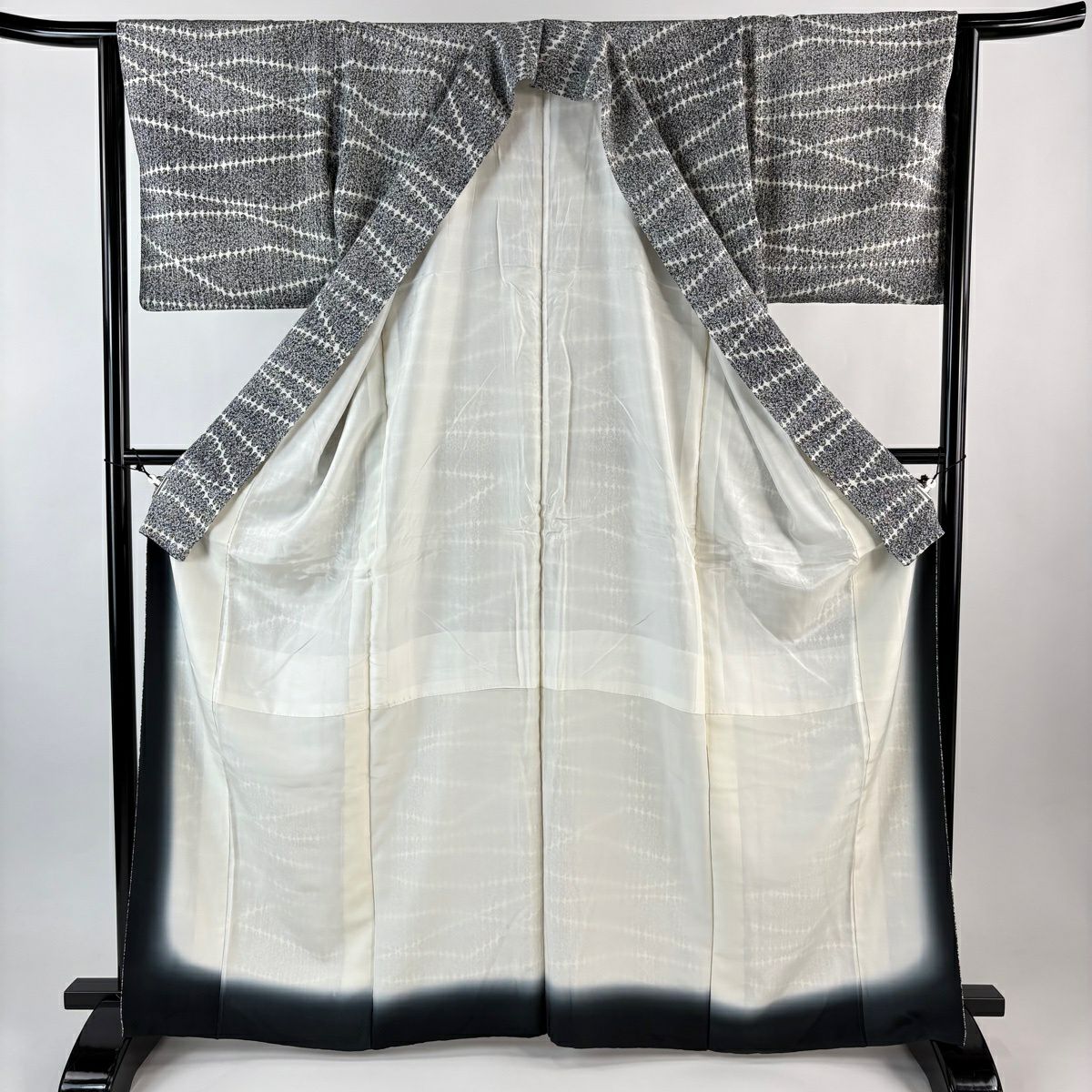 【美品】 小紋 身長164.5cm 袖長65cm M 雙層 幾何學 黑灰 純蠶絲 秀品級