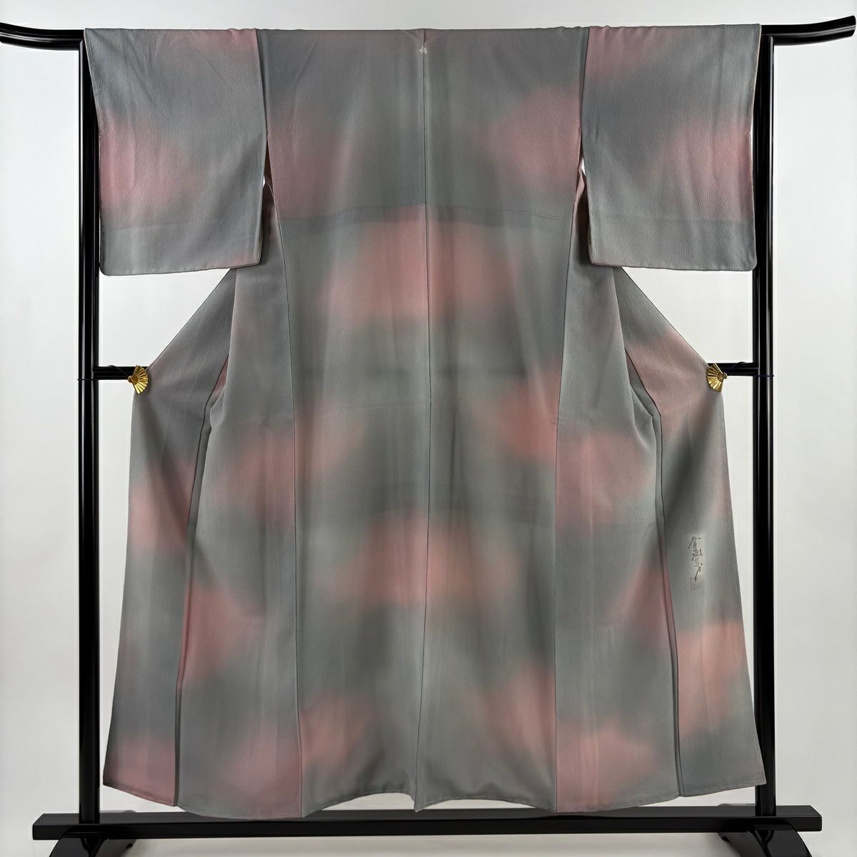 【美品】 小紋 身長155.5cm 袖長64cm M 雙層 斉藤三才 落款あり 漸層 絞織 灰色 純蠶絲 秀品級 一つ紋