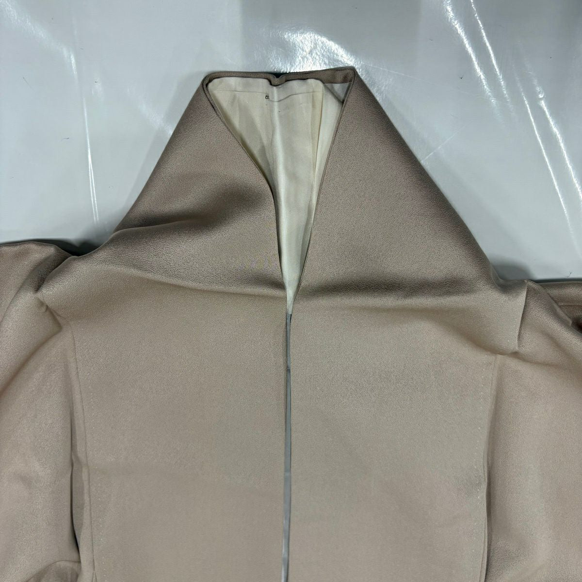 【美品】 留袖禮服禮服 身長156.5cm 袖長63.5cm S 雙層 扇子面 寶物滿載 金絲 金銀彩 米色 純蠶絲 優品級 一個紋