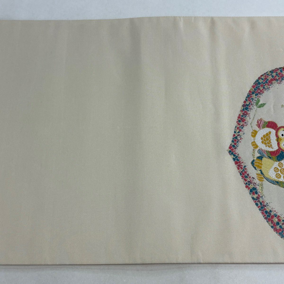 【美品】 袋帶 逸品級 貓頭鷹 心形 金金箔 奶油色 大鼓圖案 純蠶絲
