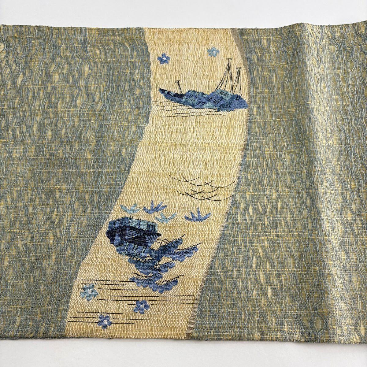 【美品】 袋帶 秀品級 家屋 松樹竹子梅花 米色 大鼓圖案 純蠶絲