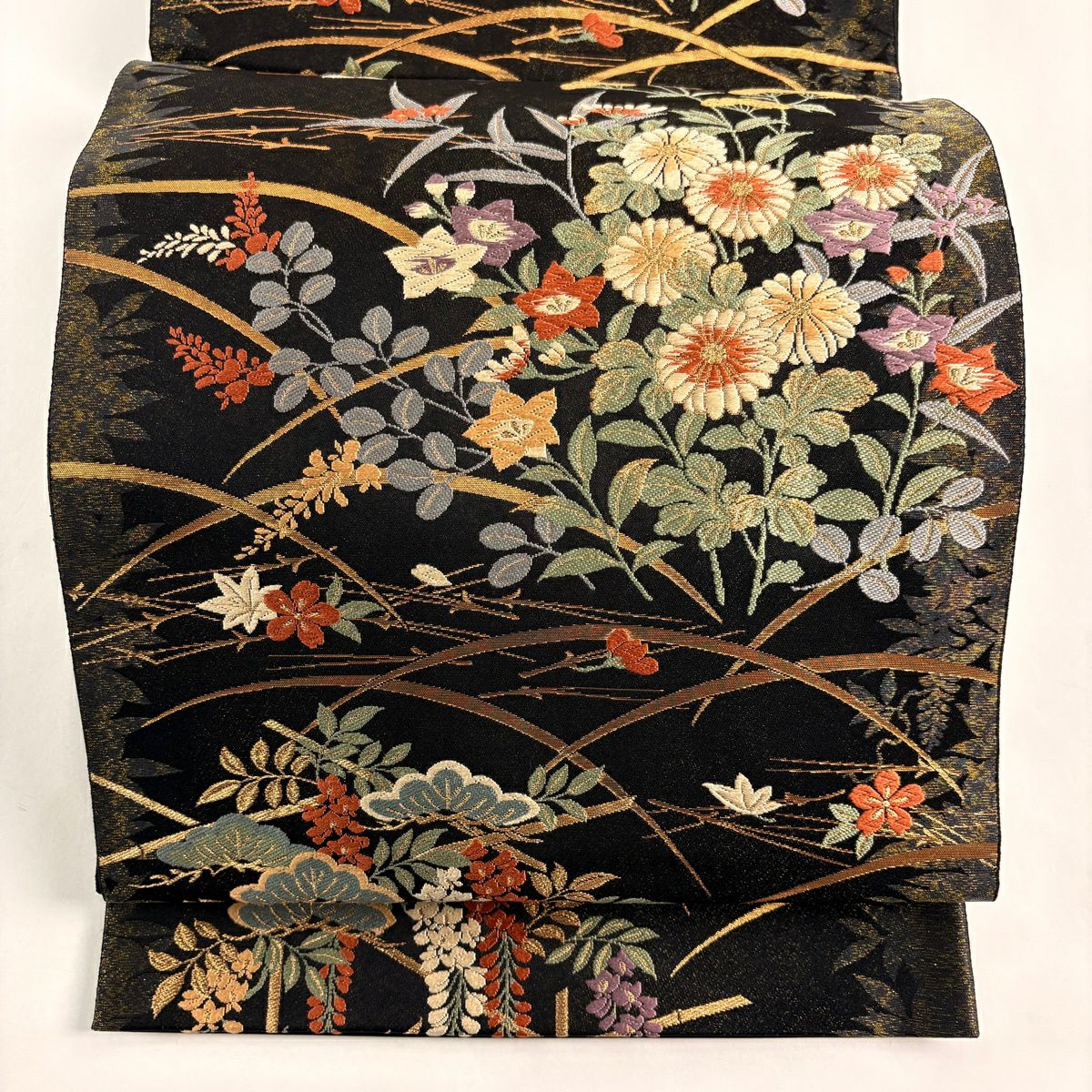 【美品】 袋帶 秀品級 桃山秀花苑 唐織 金金箔 黑 六通 純蠶絲