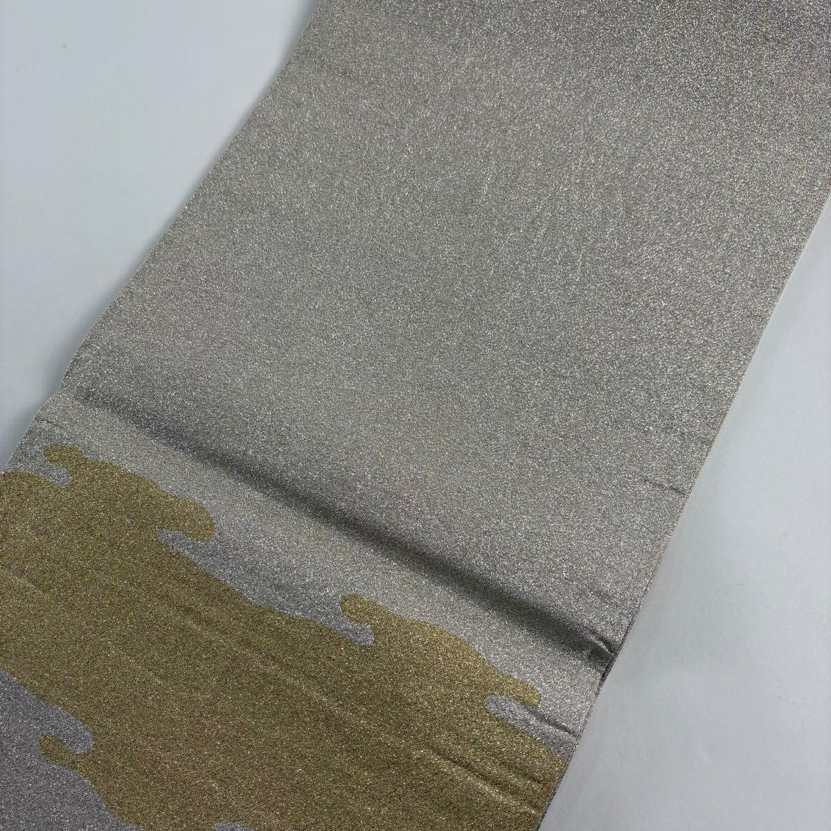 【美品】 袋帶 秀品級 霞 金金箔 銀 六通 純蠶絲
