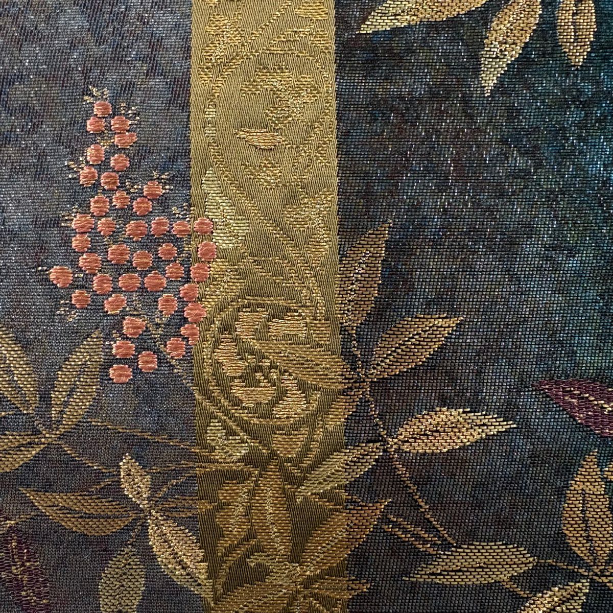 【美品】 袋帶 秀品級 南天 花唐草紋 金絲 金金箔 茶紫 六通 純蠶絲