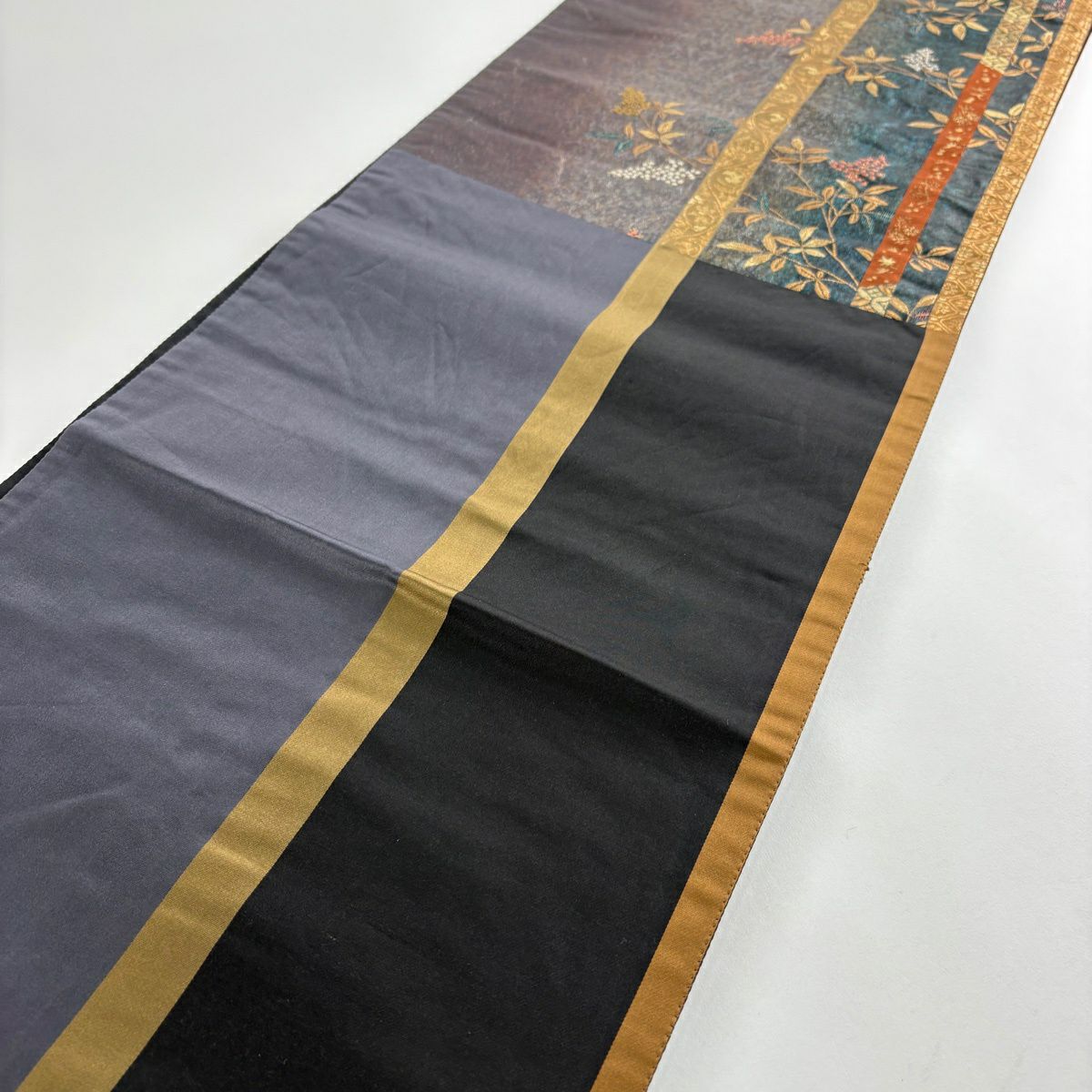 【美品】 袋帶 秀品級 南天 花唐草紋 金絲 金金箔 茶紫 六通 純蠶絲
