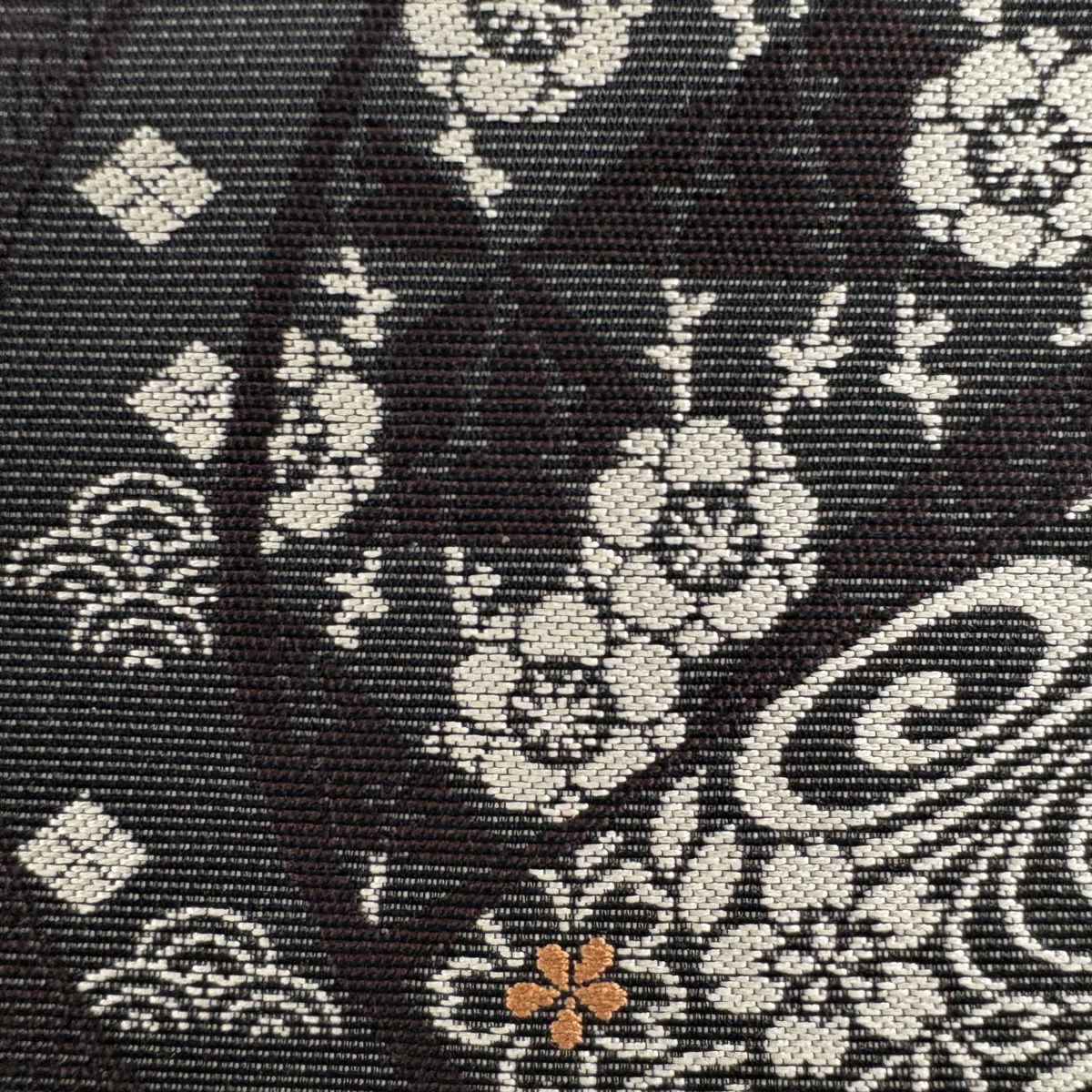 【美品】 名古屋帶 秀品級 梅花 流水 焦茶 純蠶絲
