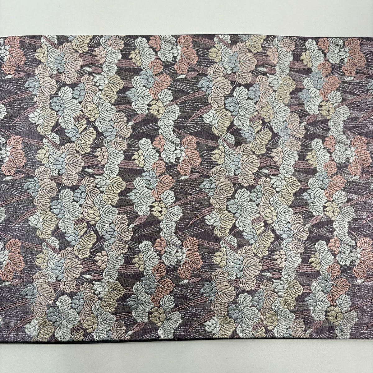 【美品】 袋帶 秀品級 關西仕立 雜菖蒲紋 金金箔 唐織 紫 六通 純蠶絲