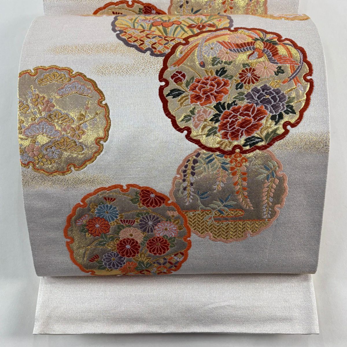 袋帶 秀品級 關西仕立 草花紋華雪輪 鳥 金糸 金金箔 灰白 六通 純蠶絲
