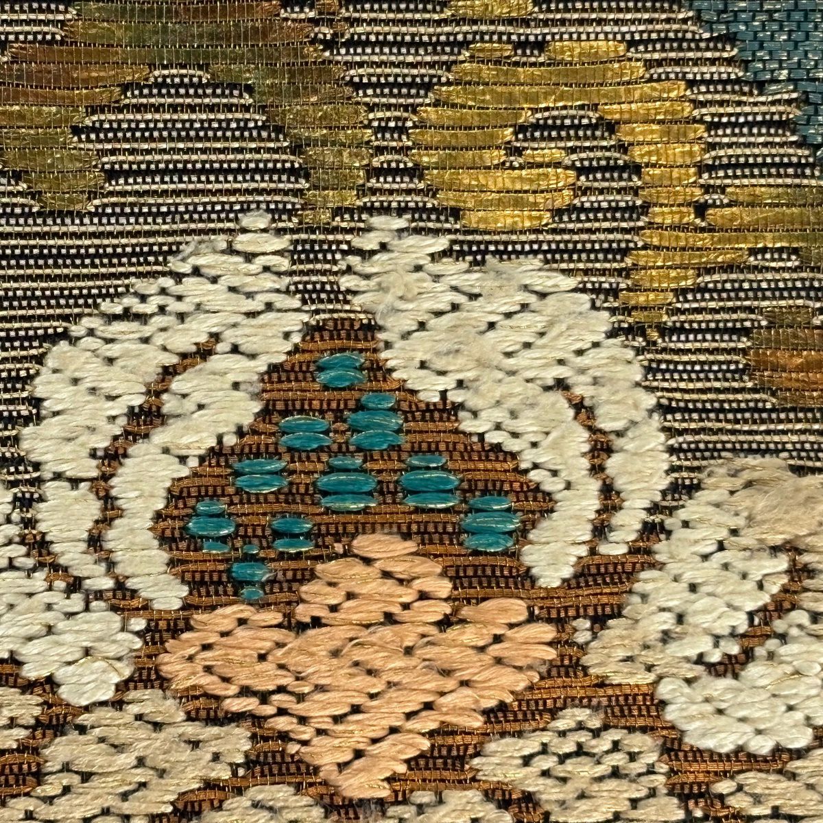 【美品】 袋帶 秀品級 花唐草紋 花菱 金絲 金金箔 焦茶 六通 純蠶絲