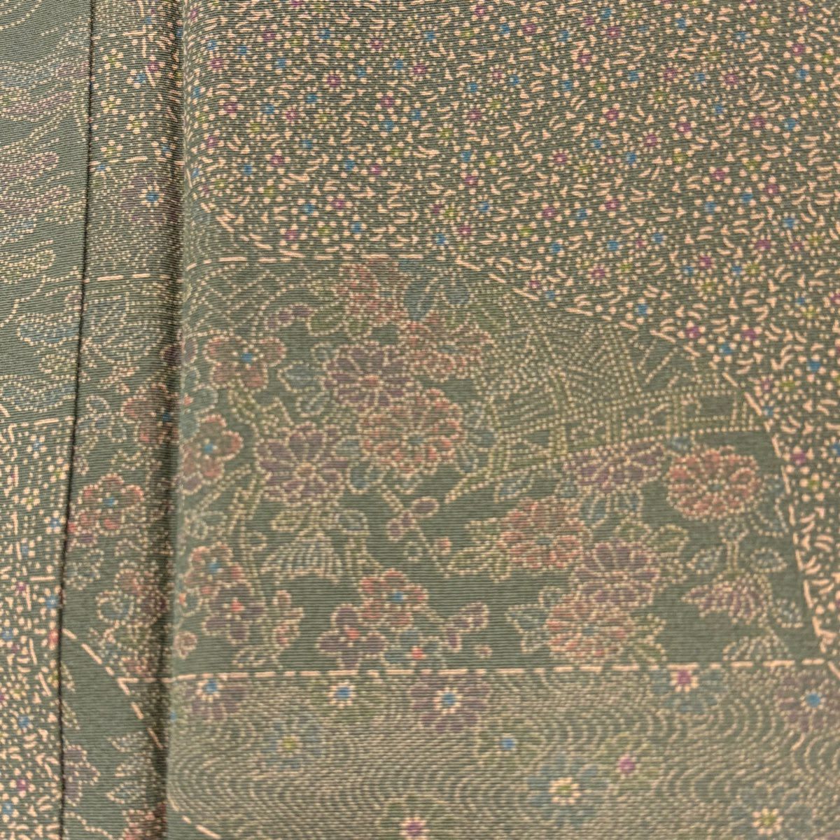 【美品】 江戶小紋 身長165.5cm 袖長65cm M 雙層 六谷博臣 落款あり 寄せ柄 松樹竹子梅花 灰綠 純蠶絲 名品級