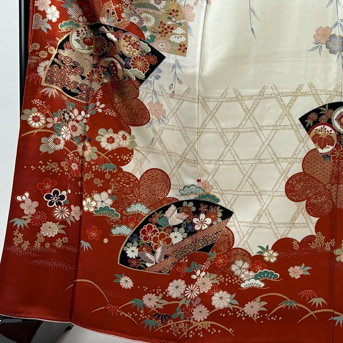 振袖禮服 身長165.5cm 袖長65cm M 雙層 扇子面 松樹竹子梅花 金彩裝飾 染分 茜 純蠶絲 秀品級