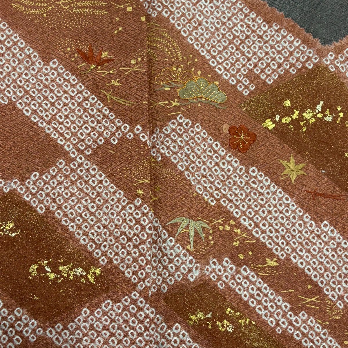 付下 身長156.5cm 袖長68cm L 雙層 松樹竹子梅花 鳥 絞染 刺繡 灰 純蠶絲 秀品級